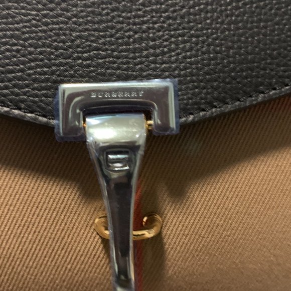 Burberry Macken House Check Derby Black Leather Cross Body Bag - Picture 4 of 12